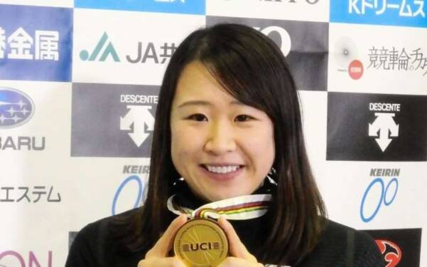 自転車の梶原悠未選手 世界選手権女子初金の快挙！