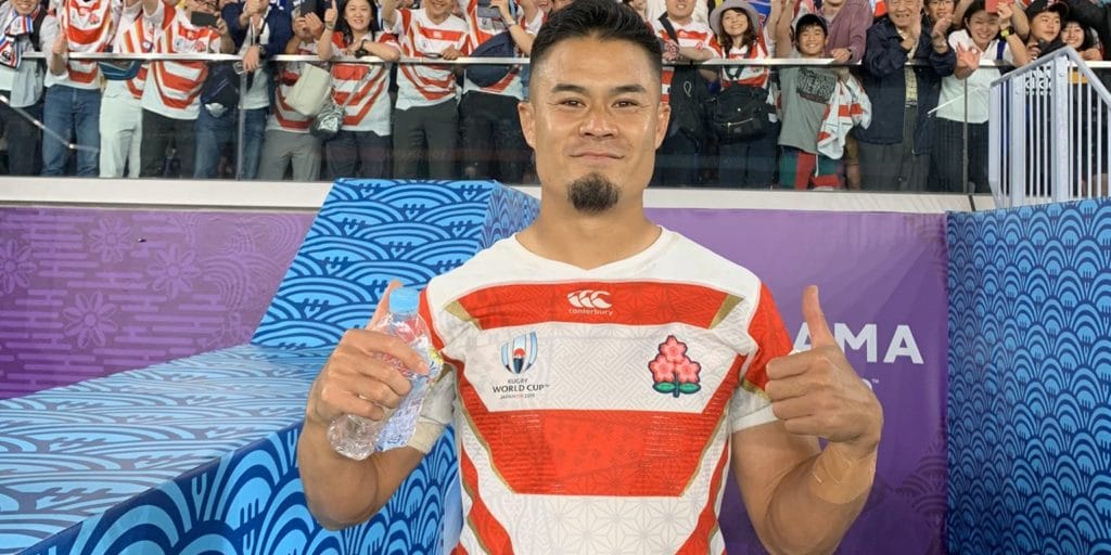 ラグビー田村優の筋肉美やスーツ姿が評判に！