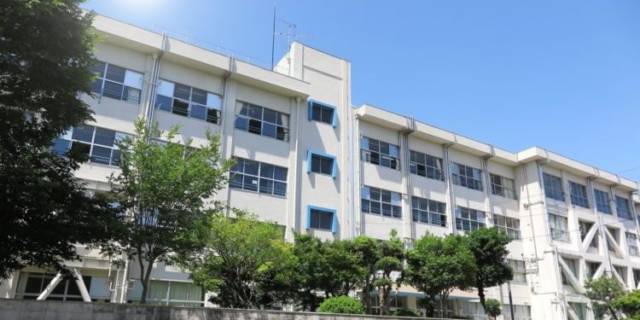 先生死ぬかもが話題
