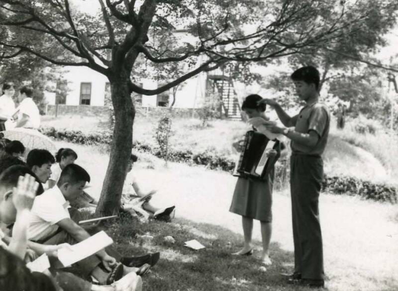 学内昼休みの歌う会